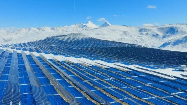 《装甲山河碳路中国》纪录片：央国企携手华为绘就追光画卷(图1)